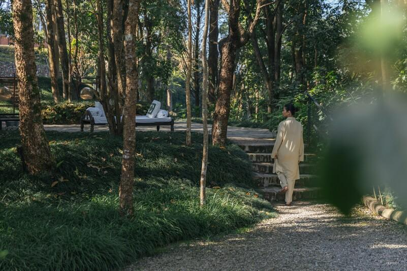 LUXURY HIMALAYAN WELLNESS RETREAT NEPAL